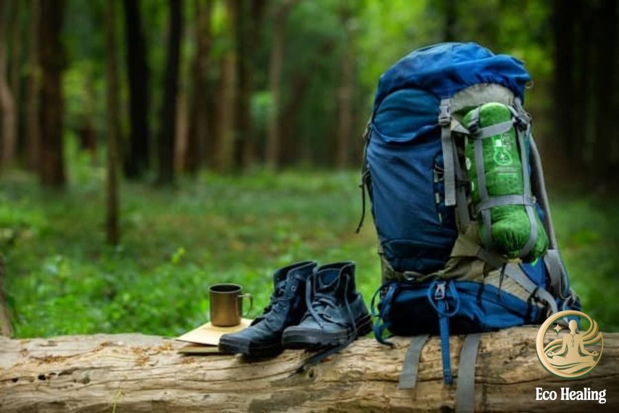 Trọn bộ Dụng cụ Trekking cơ bản và nâng cao: Mua gì để không lãng phí?