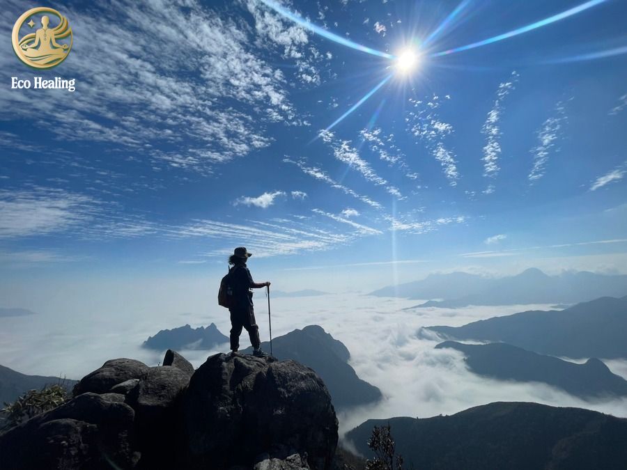 Trekking Kỳ Quan San: Thử thách ngắm bình minh trên đỉnh Muối huyền thoại.