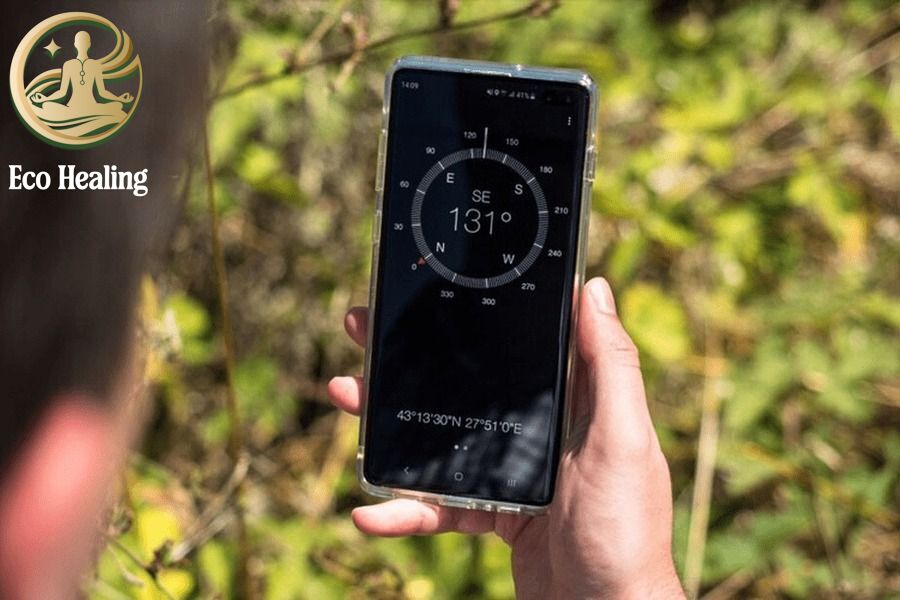 Cách sử dụng Bản đồ và La bàn (hoặc ứng dụng) khi lạc đường.